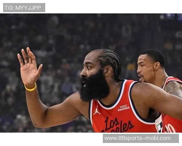 考辛斯直言快船已无希望哈登小卡球迷身份难掩球队困境