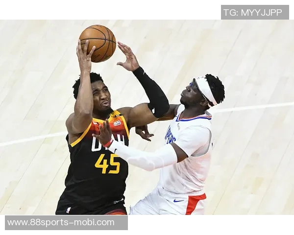 米切尔火力全开狂砍43分9板6助罚球命中率高效助球队取胜 米切尔火力全开狂砍43分9板6助罚球命中率高效助球队取胜