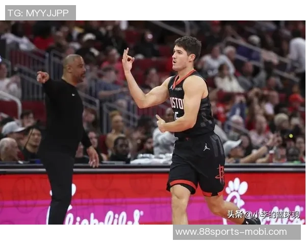 乌度卡：开局我们身体对抗不够面对小阵容就该利用好体型优势